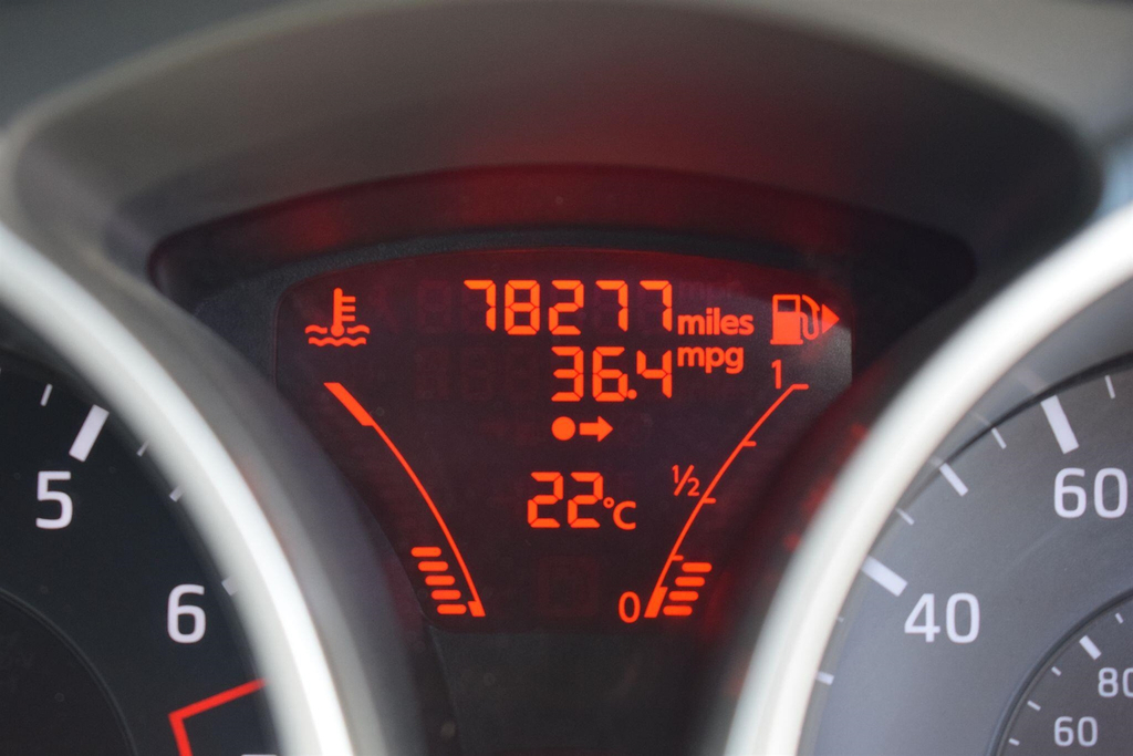 Nissan Juke Tekna White #22