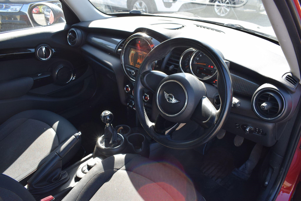 Mini Hatch 1.5 One D Euro 6 Ss GX16VYY Red #3
