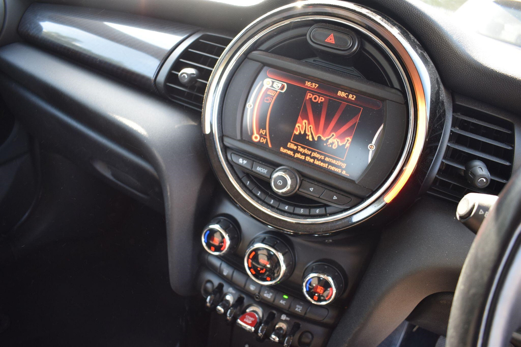 Mini Hatch 1.5 One D Euro 6 Ss GX16VYY Red #4