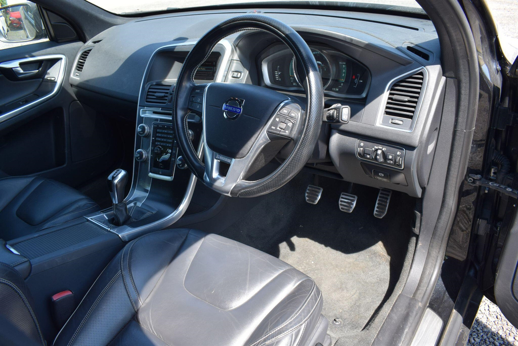 Volvo XC60 2.0 D4 R-design Euro 6 Ss Black #3