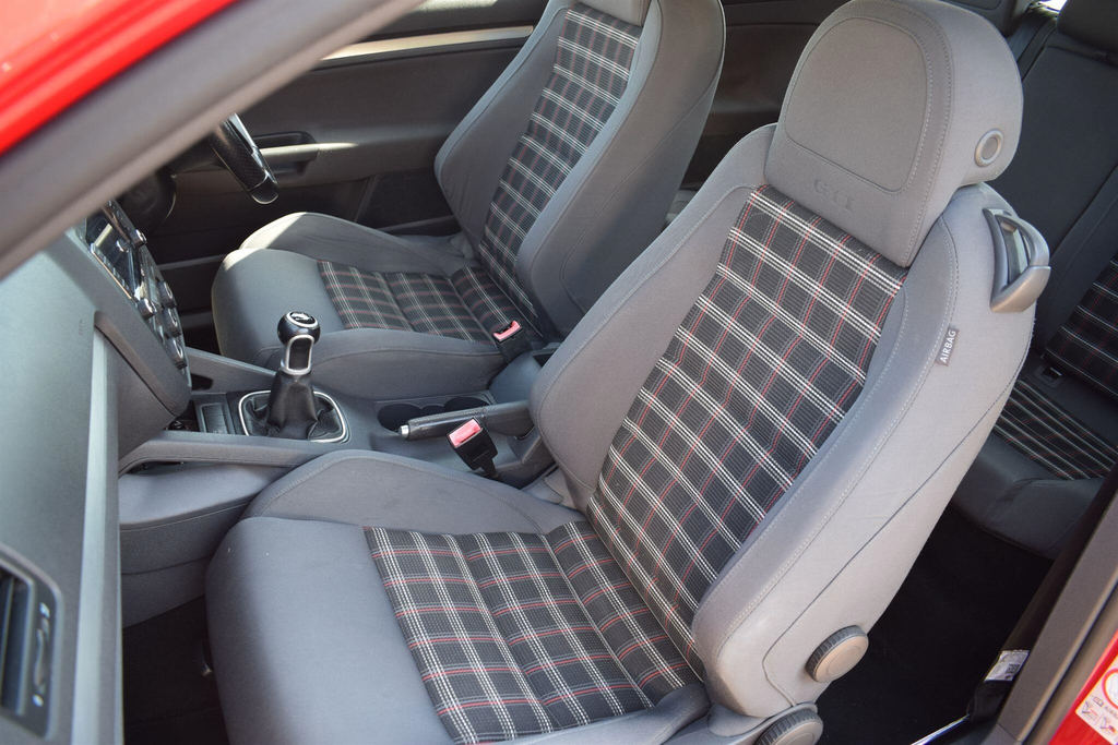 Volkswagen Golf 2.0 Gti Black #27