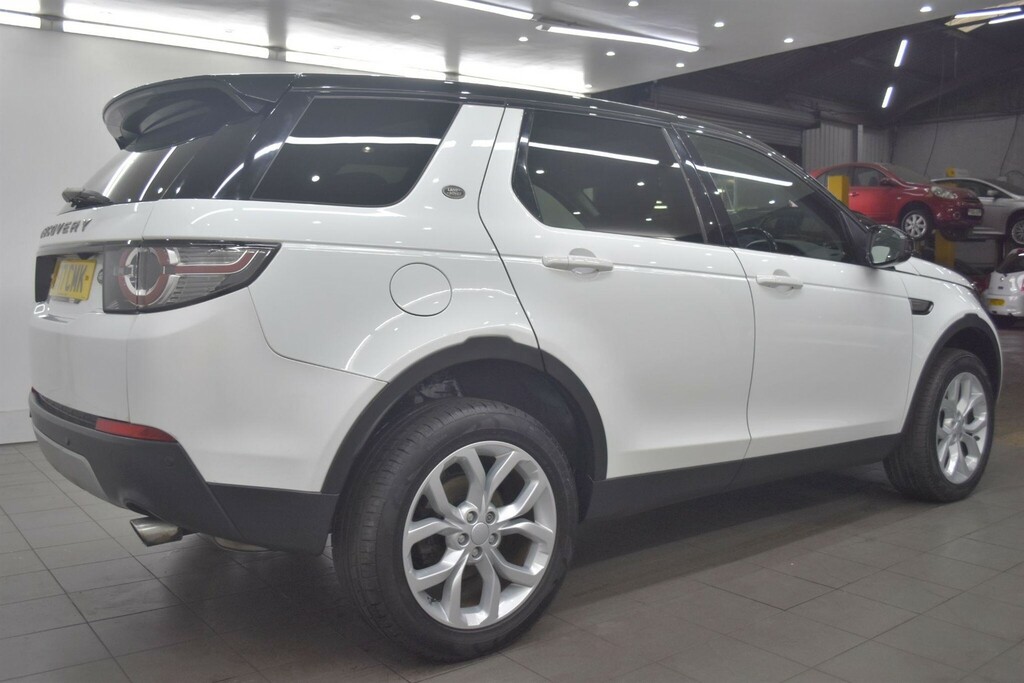 Land Rover Discovery Sport 2.0 Td4 Hse 4Wd Euro 6 Ss LF17CMK White #2