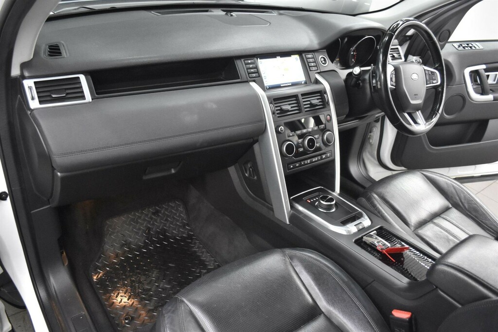 Land Rover Discovery Sport 2.0 Td4 Hse 4Wd Euro 6 Ss LF17CMK White #3