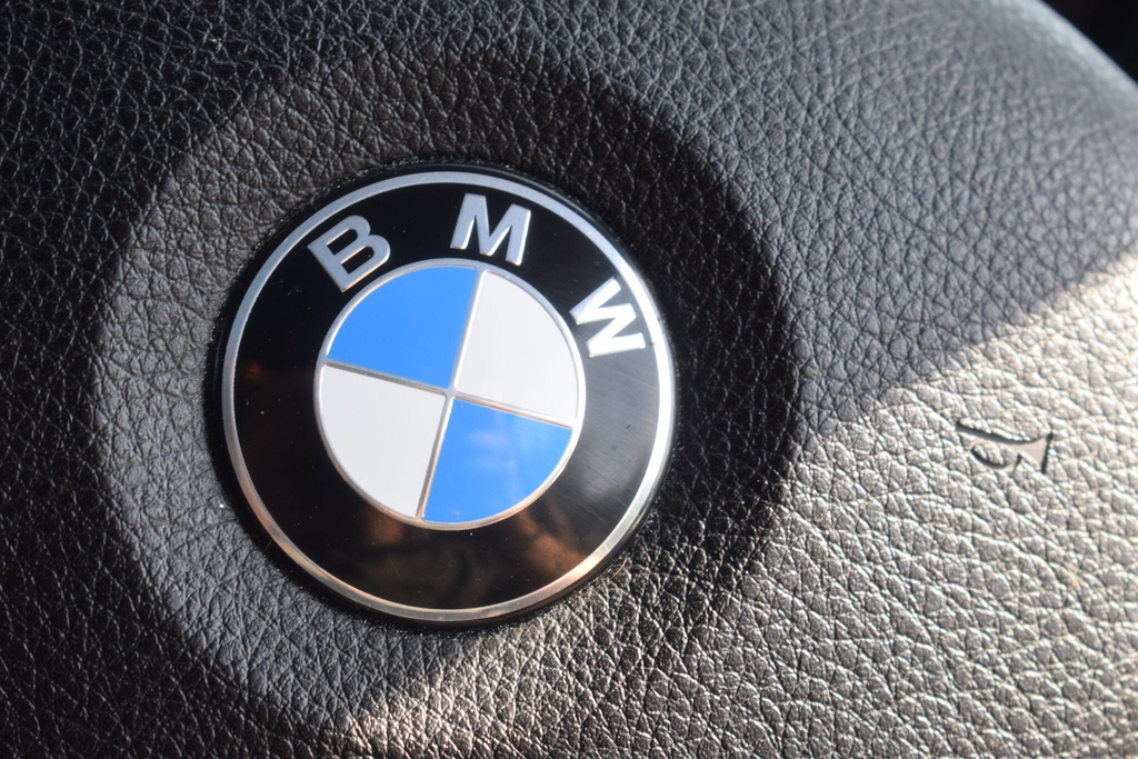BMW 2 Series Convertible Black #37