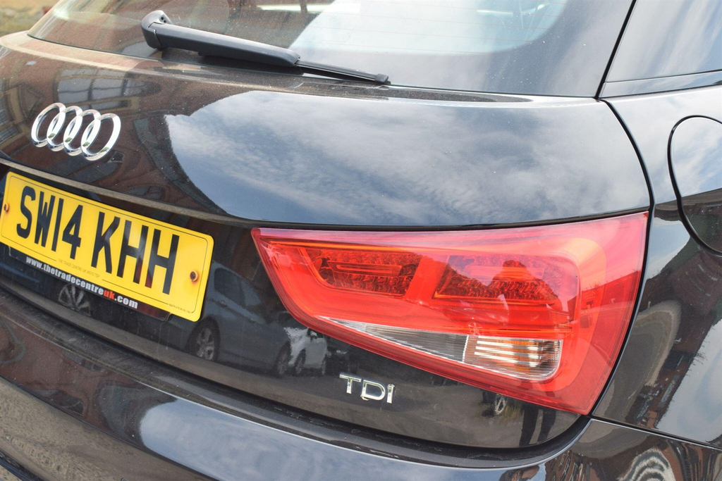 Audi A1 1.4 Tfsi Sport Red #8