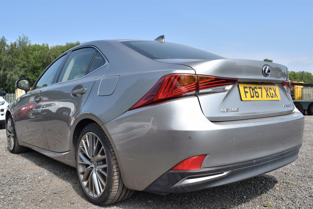 Lexus IS 2.5 Premier E-cvt Euro 6 Ss Silver #2