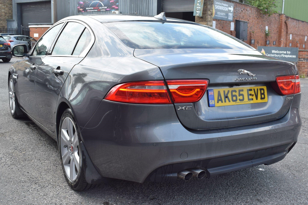 Jaguar XE 2.0D Portfolio Euro 6 Ss Grey #6