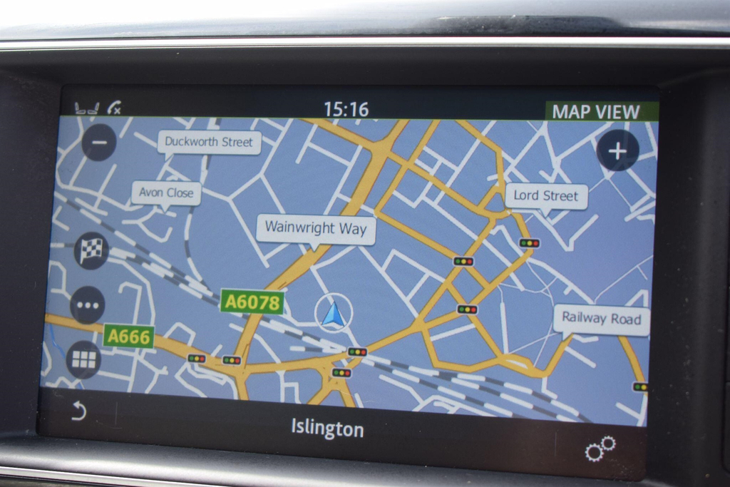 Jaguar XE 2.0D 180 Portfolio Black #22