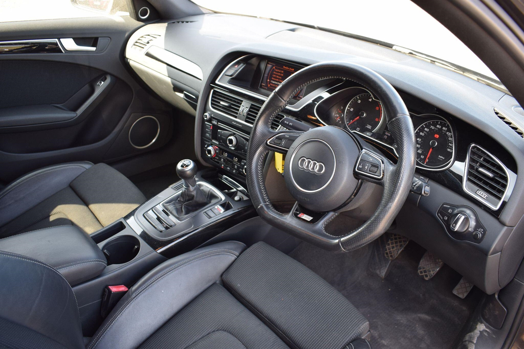 Audi A4 Avant 2.0 Tdi Black Edition Euro 5 Ss Grey #3