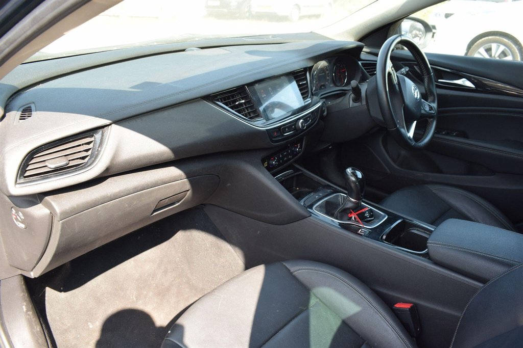 Vauxhall Insignia Estate Green #23