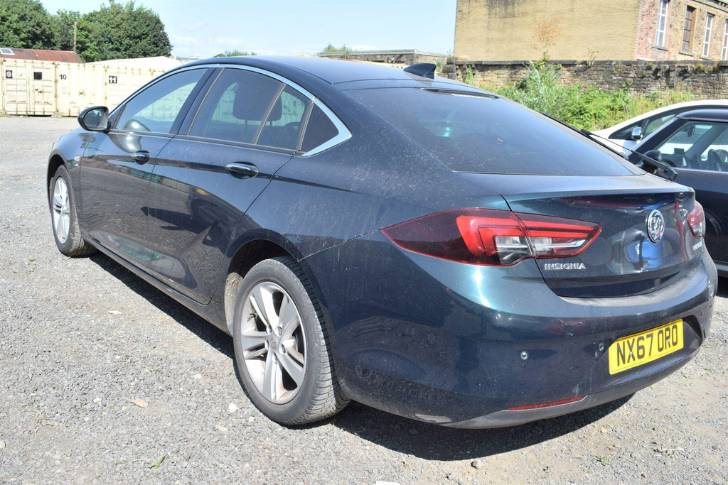 Vauxhall Insignia Estate Green #9