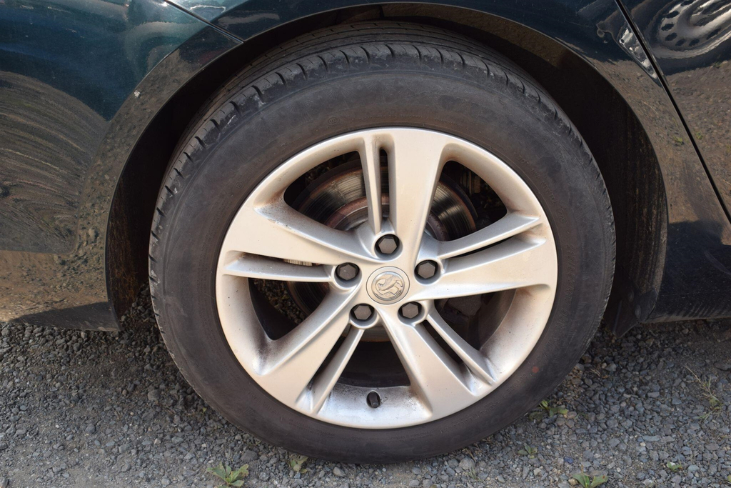 Vauxhall Insignia Estate Green #19