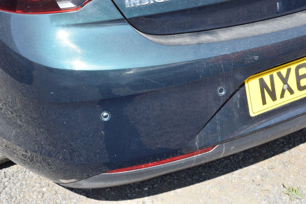 Vauxhall Insignia Estate Green #20