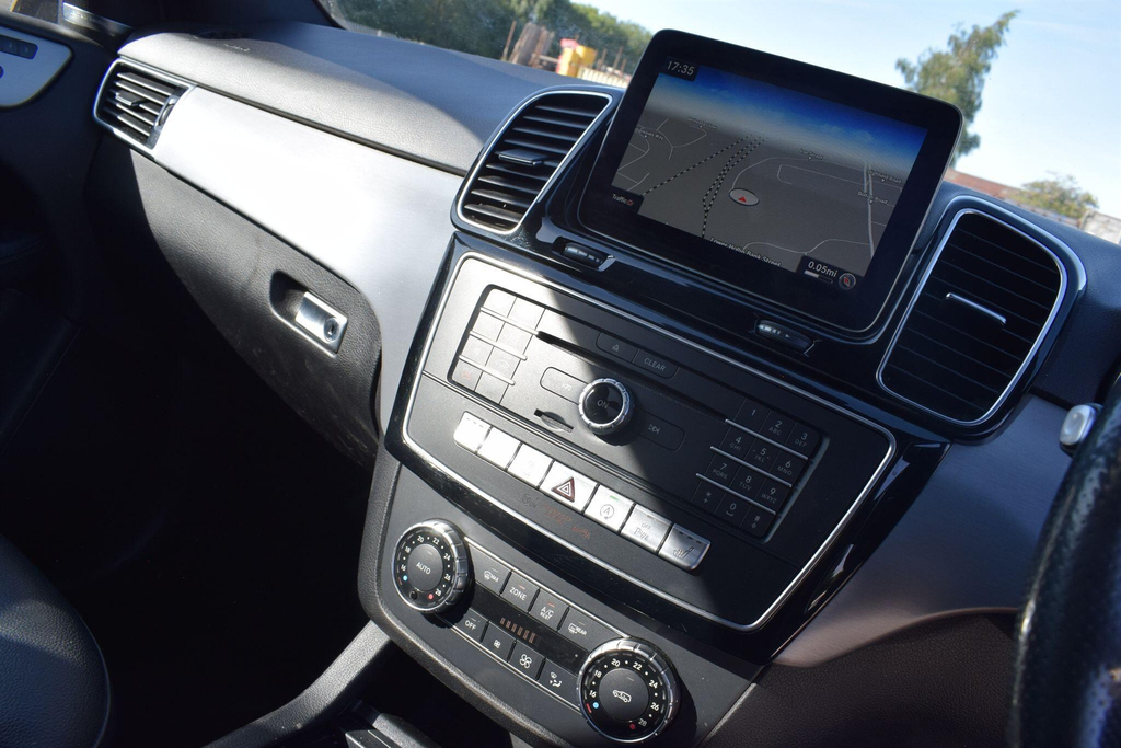 Mercedes-Benz GLE Class 2.1 D Amg Night Edition Premium Plus G-tronic 4M Grey #4