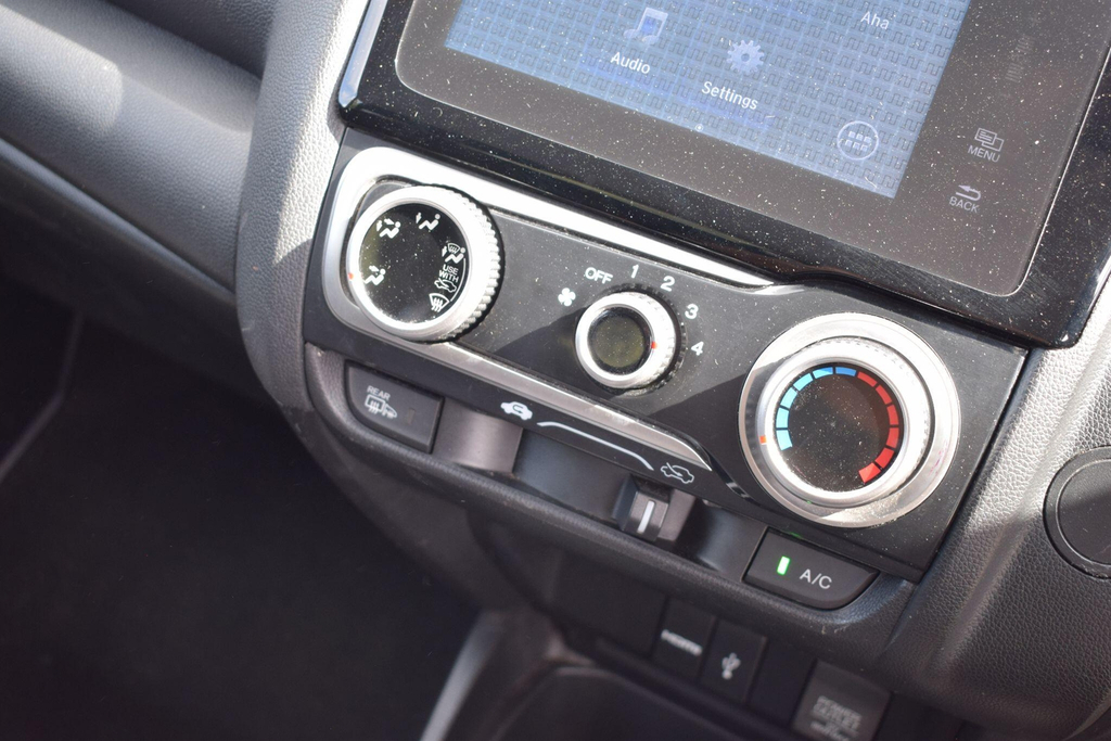 Honda Jazz 1.3 I-vtec Es Black #22