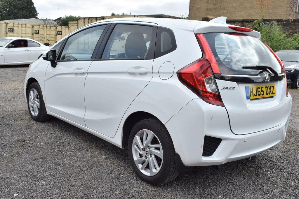 Honda Jazz 1.3 I-vtec Es Black #8