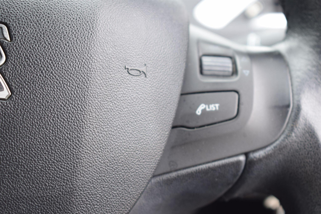 Peugeot 2008 Hdi Active Grey #30