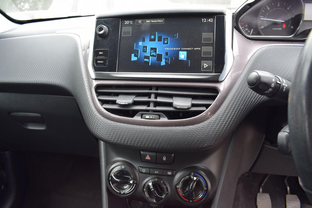 Peugeot 2008 1.6 E-hdi Active Euro 5 Ss Black #4