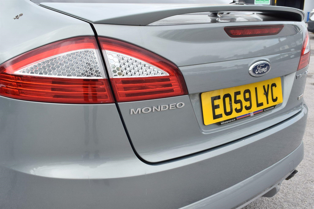 Ford Mondeo Hatchback Grey #6