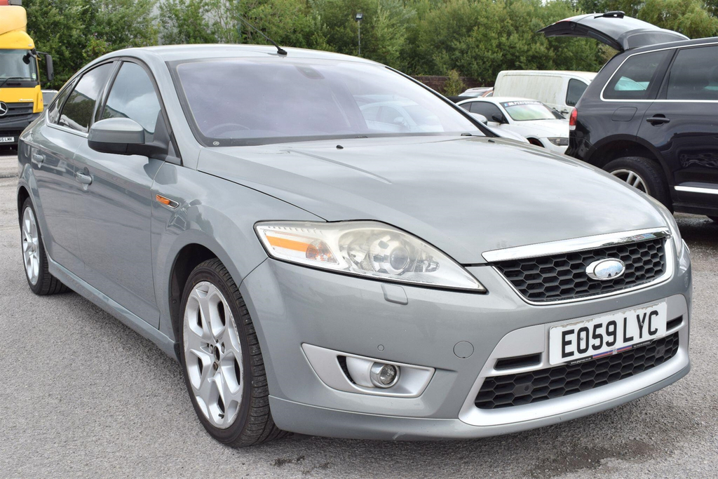 Ford Mondeo Hatchback Grey