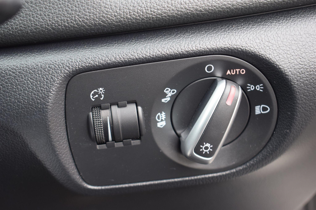 Audi Q3 Se 1.4 Tfsi Cylinder On Demand 150 Ps 6-Speed Blue #29