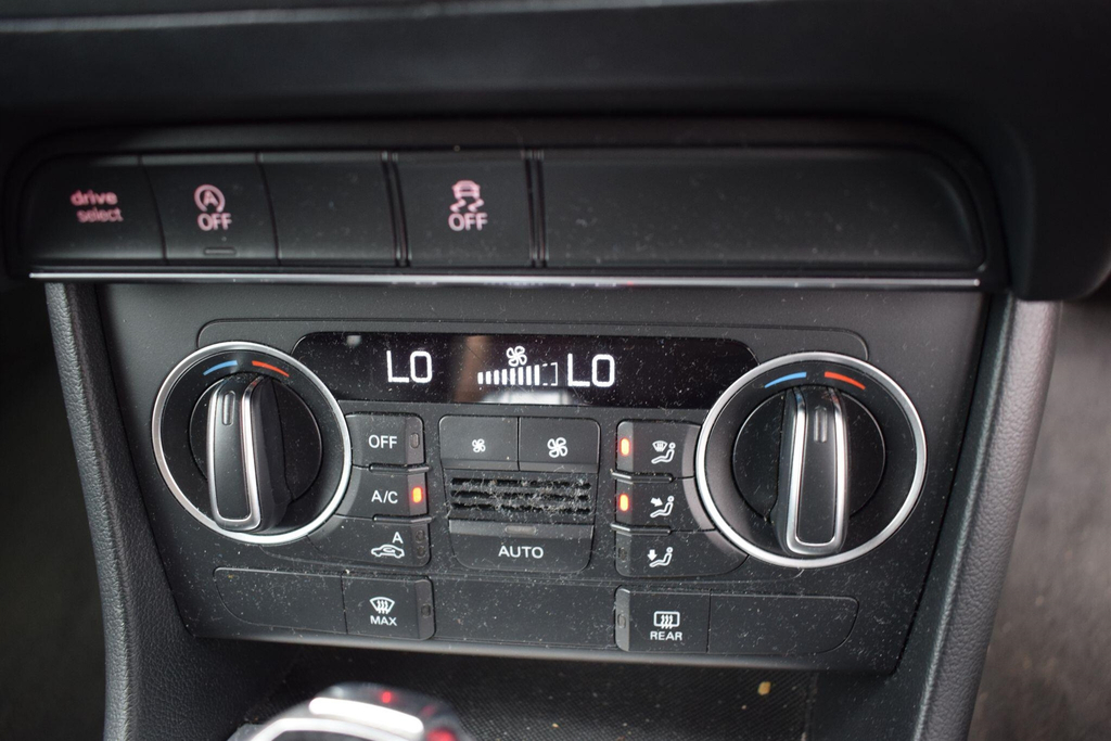 Audi Q3 Se 1.4 Tfsi Cylinder On Demand 150 Ps 6-Speed Blue #31