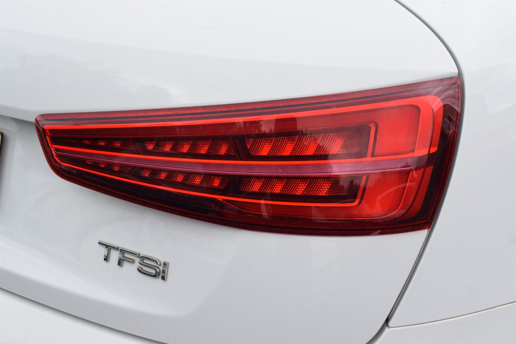 Audi Q3 Se 1.4 Tfsi Cylinder On Demand 150 Ps 6-Speed Blue #16