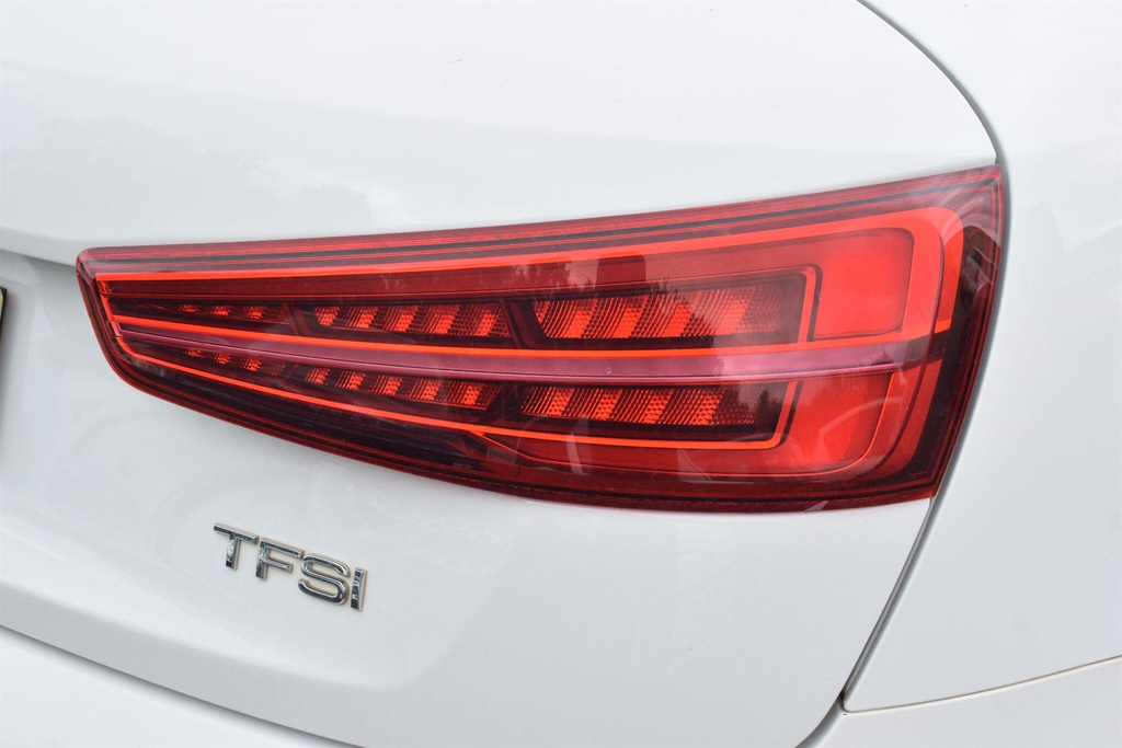 Audi Q3 Suv White #6