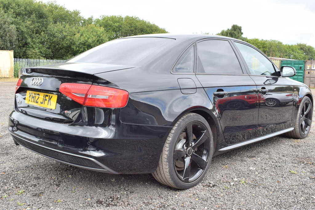 Audi A4 Avant 3.0 Tdi Quattro Black Edition S Tronic 1 Black #2