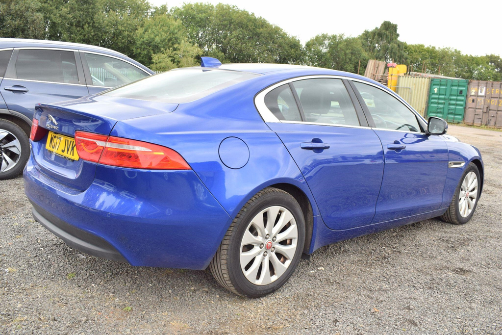 Jaguar XE 2.0D Prestige Euro 6 Ss Blue #2