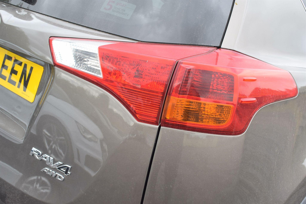 Toyota Rav 4 2.2 D-cat Invincible White #11