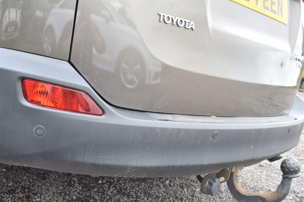 Toyota Rav 4 2.2 D-cat Invincible White #8