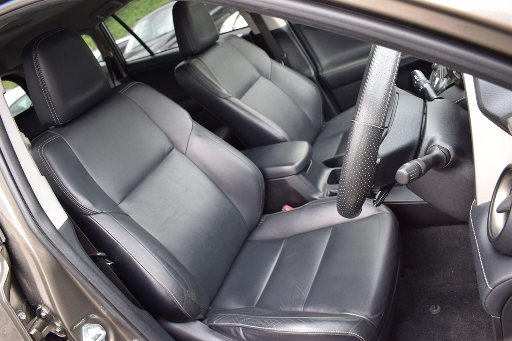 Toyota Rav 4 2.2 D-cat Invincible White #20
