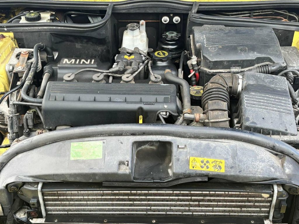 Mini Hatch 1.6L One Yellow #3