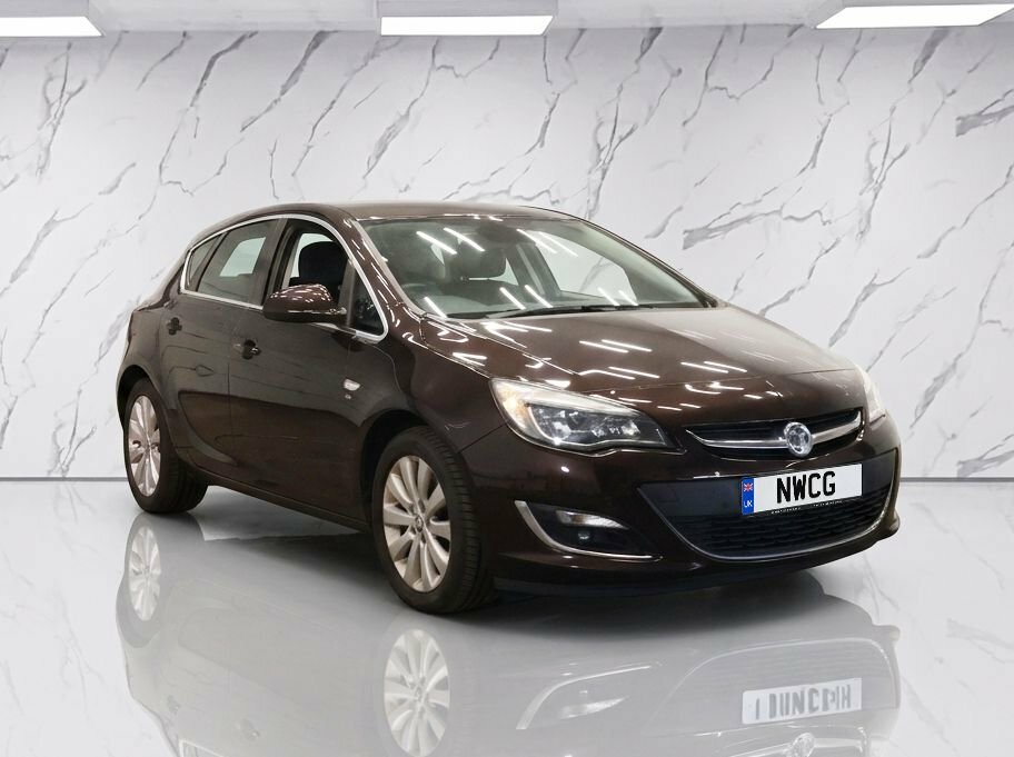 Vauxhall Astra 2L Elite UNZ6377 Brown #2