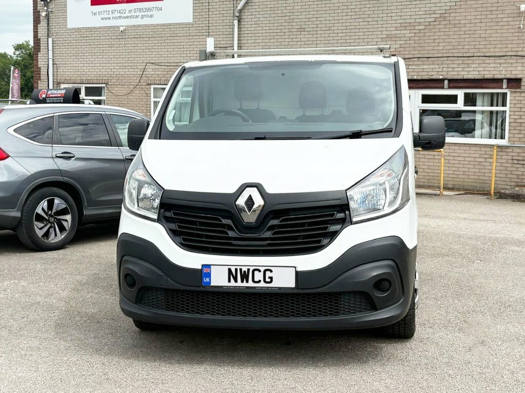 Renault Trafic 1.6L Business White #2