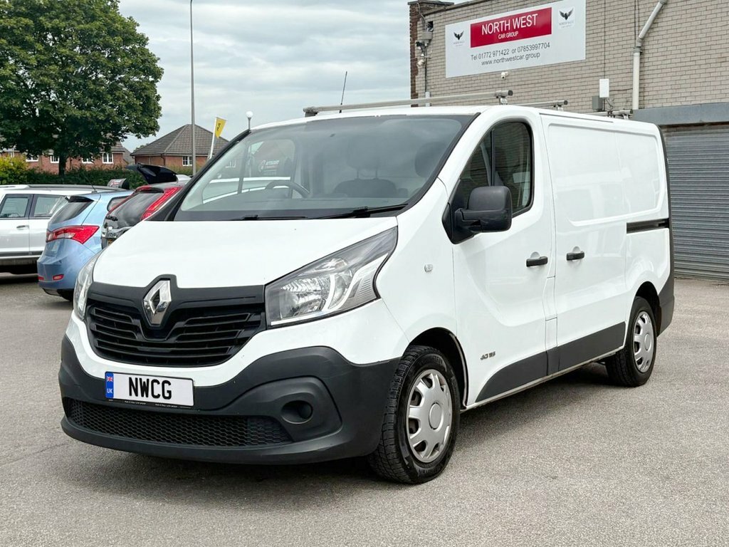Renault Trafic 1.6L Business White #3