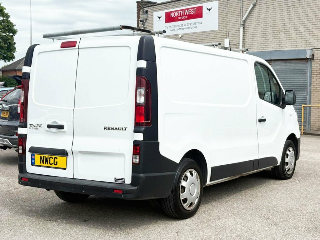 Renault Trafic 1.6L Business White #6