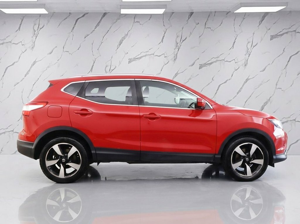 Nissan Qashqai 1.2L N-connecta Red #6