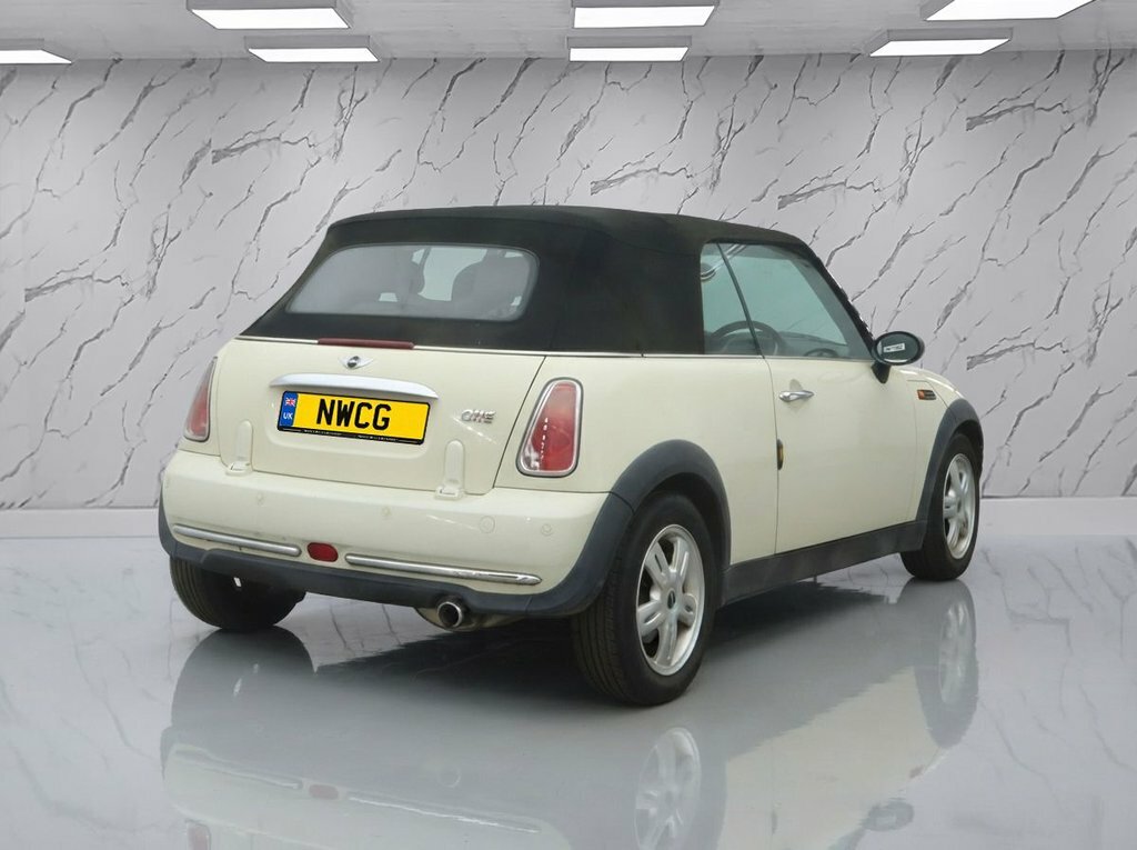 Mini Convertible 1.6L One White #4
