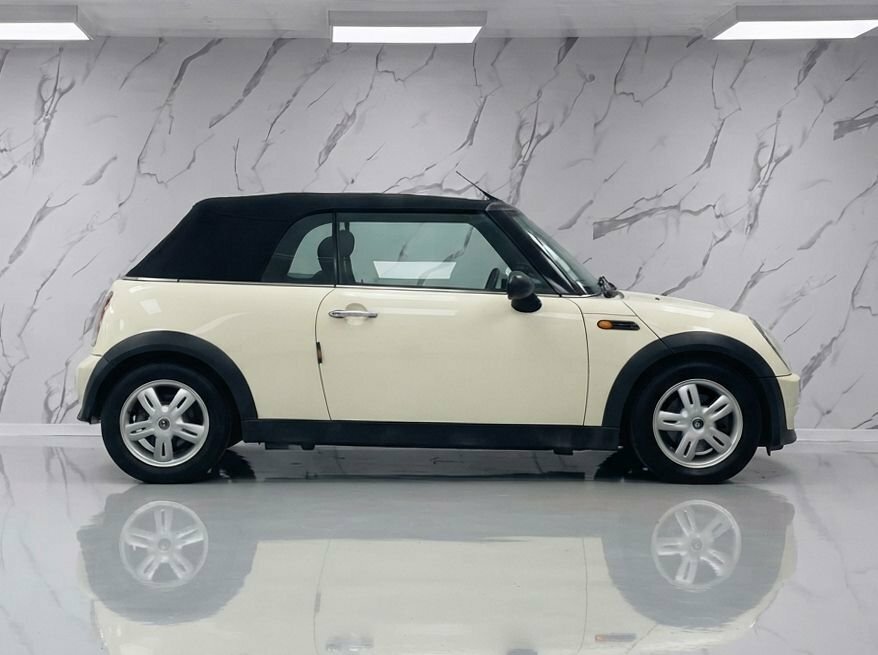 Mini Convertible 1.6L One White #6