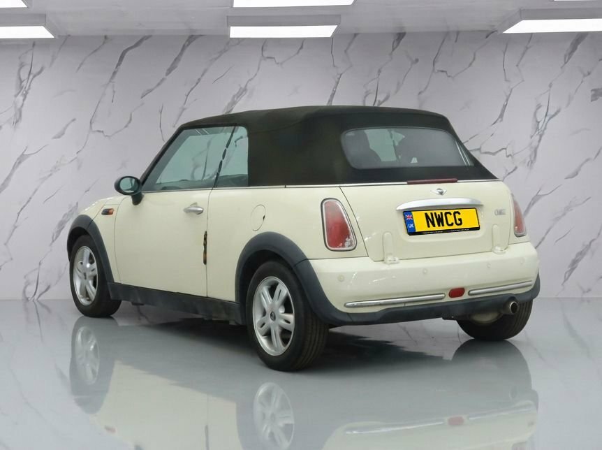 Mini Convertible 1.6L One White #3