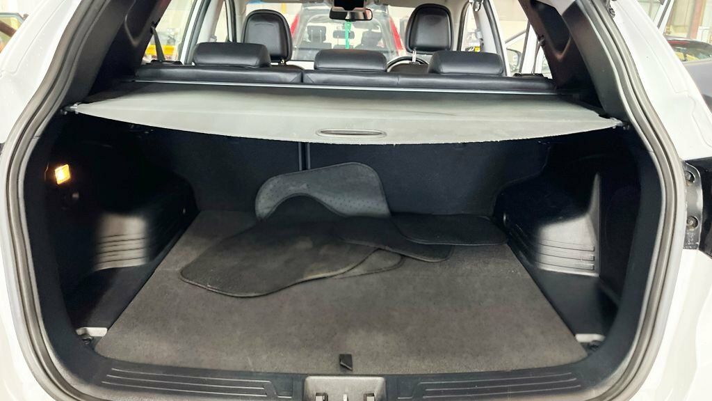 Hyundai Ix35 Estate 1.6 Gdi Se 6 Speed Est White #11