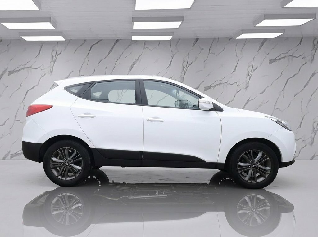 Hyundai Ix35 1.7L Se White #6