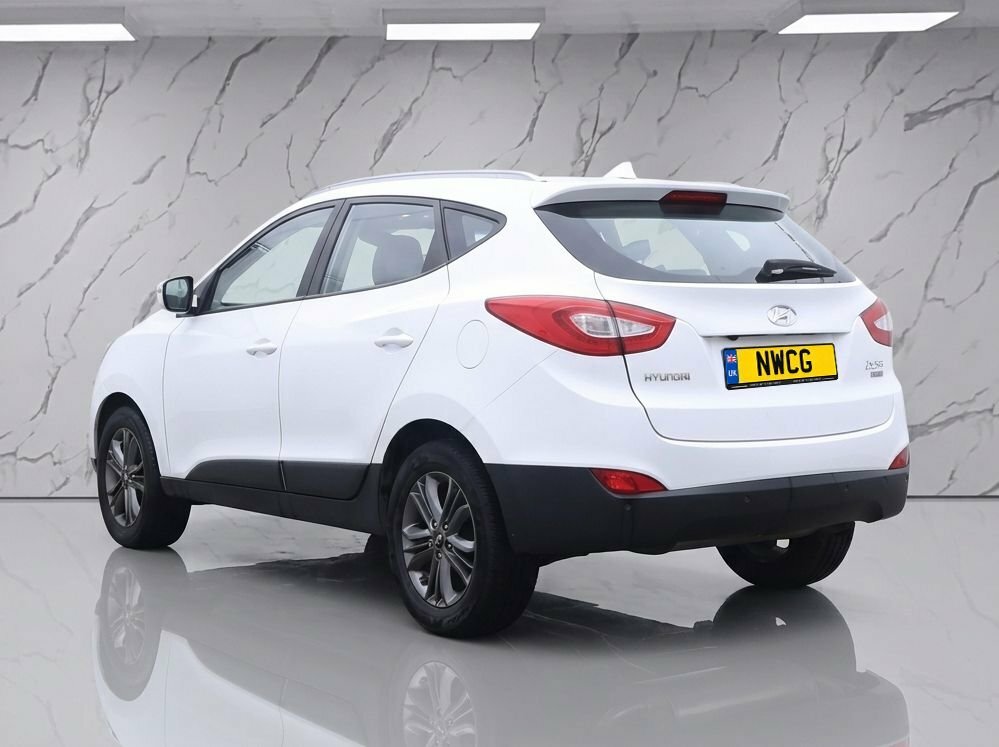 Hyundai Ix35 1.7L Se White #3