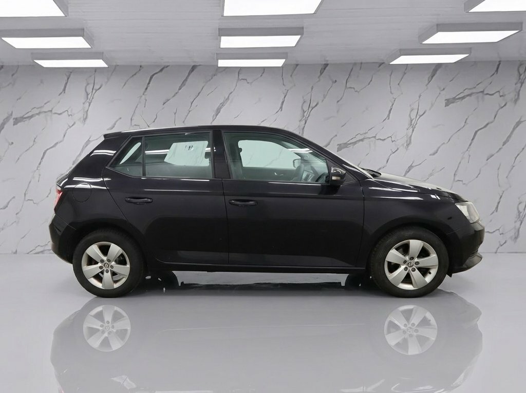 Skoda Fabia 1L Se Black #6