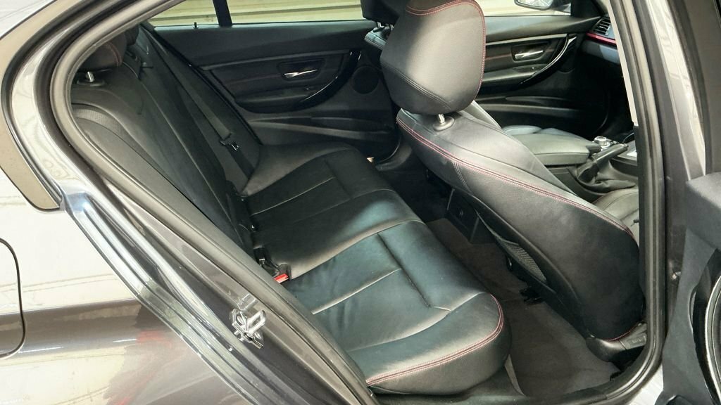 BMW 3 Series Blue #10