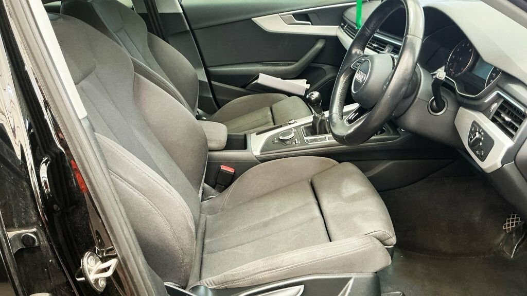 Audi A4 Avant 2L S Line Blue #9