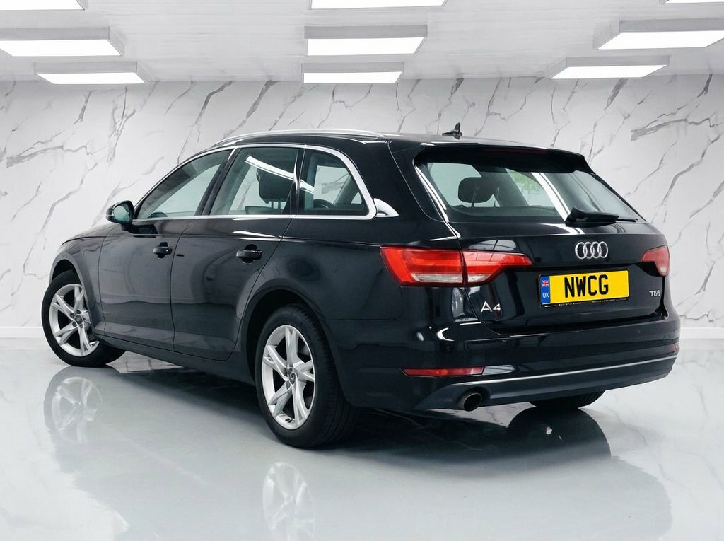 Audi A4 Avant 1.4L Sport Black #3