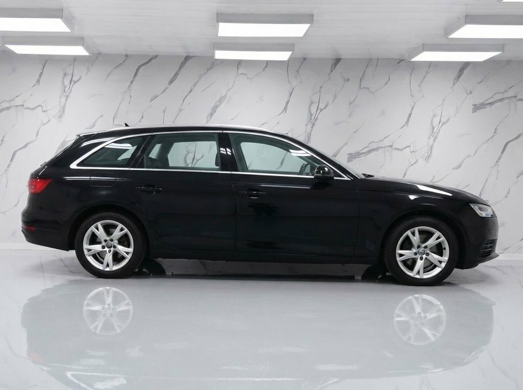 Audi A4 Avant 1.4L Sport Black #6